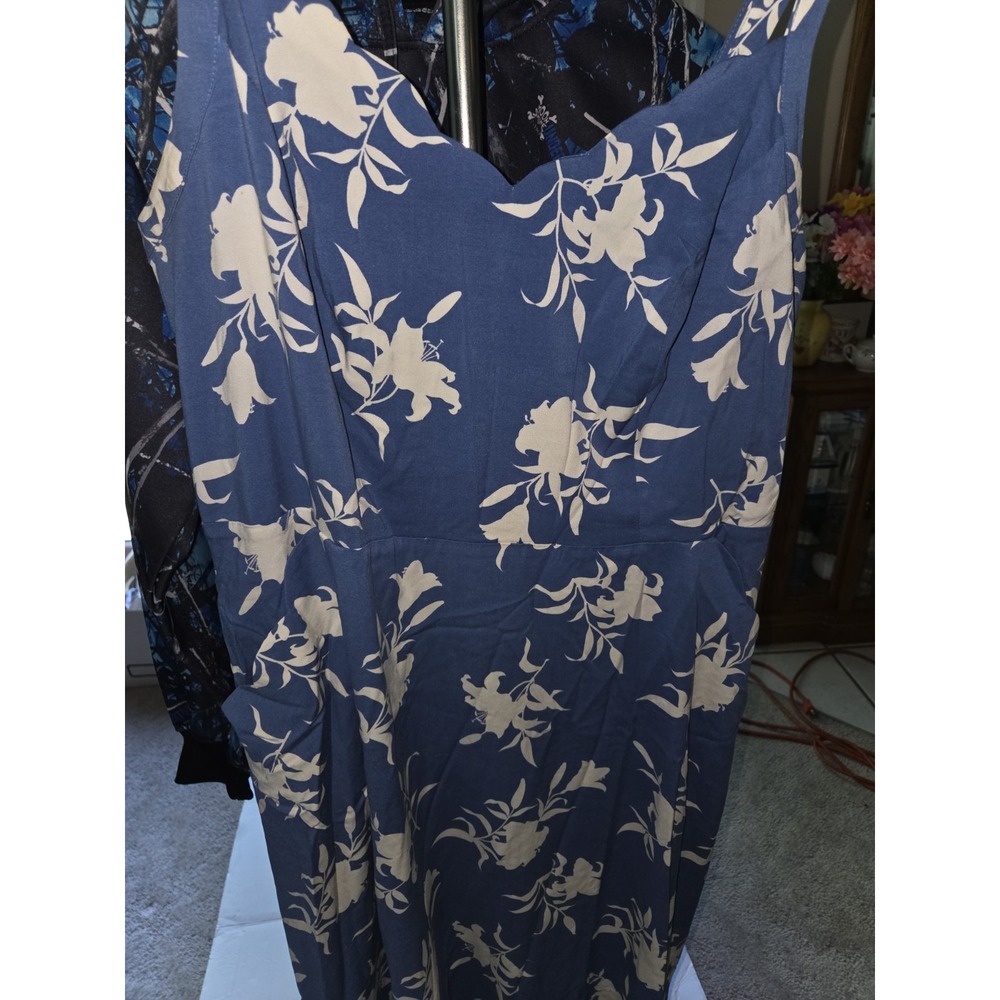 41 Hawthorn Blue Floral Scallop Neck Mini Dress Size 1x - Picture 2 of 8